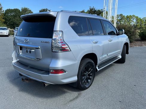 Used 2015 Lexus GX 460 image 4