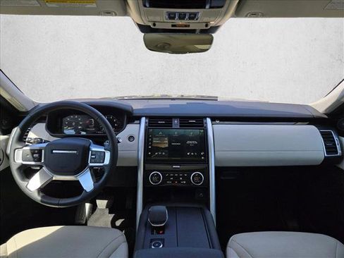 Used 2025 Land Rover Discovery S AWD/4WD image 14