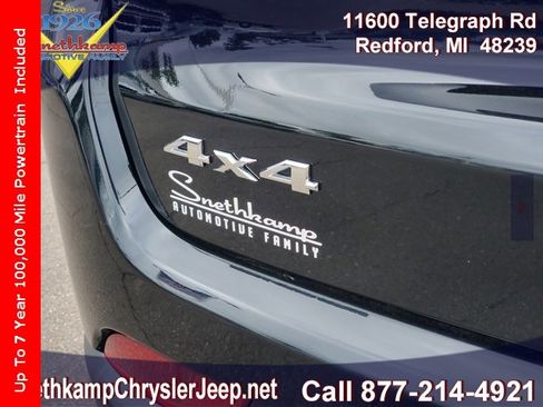 Certified 2024 Jeep Compass Limited image 28