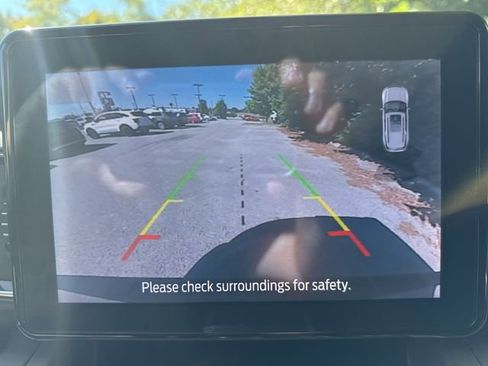 Used 2022 Ford Explorer XLT w/ Equipment Group 202A image 27