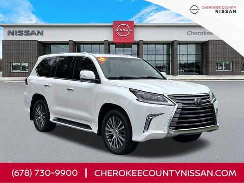 Used 2018 Lexus LX 570 4WD image 1