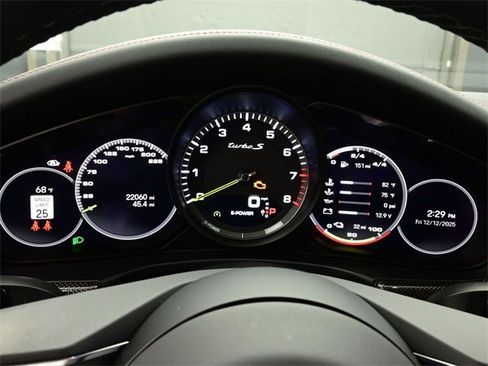 Used 2023 Porsche Panamera Turbo S image 9