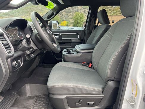 Used 2021 RAM 2500 Big Horn w/ Level 1 Equipment Group image 18