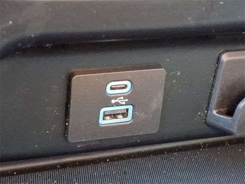 Used 2023 Ford F150 XLT image 24