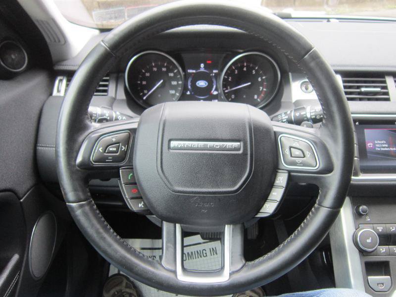 Used 2017 Land Rover Range Rover Evoque SE AWD/4WD image 10