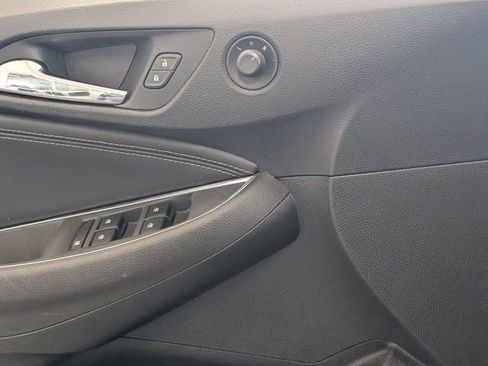 Certified 2017 Chevrolet Cruze Premier w/ RS Package image 20