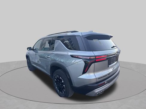 Used 2025 Chevrolet Traverse Z71 w/ Driver Confidence Package AWD/4WD image 6