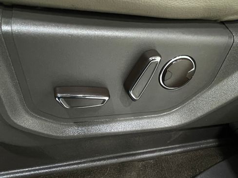 Used 2021 Ford Expedition Limited image 17