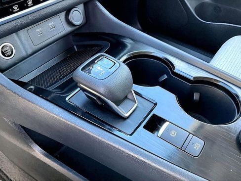 Used 2023 Nissan Rogue SV image 29