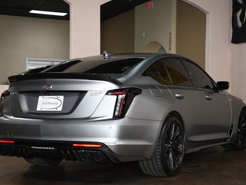 Used 2024 Cadillac CT5 V Blackwing w/ Carbon Fiber Package 2 RWD image 5