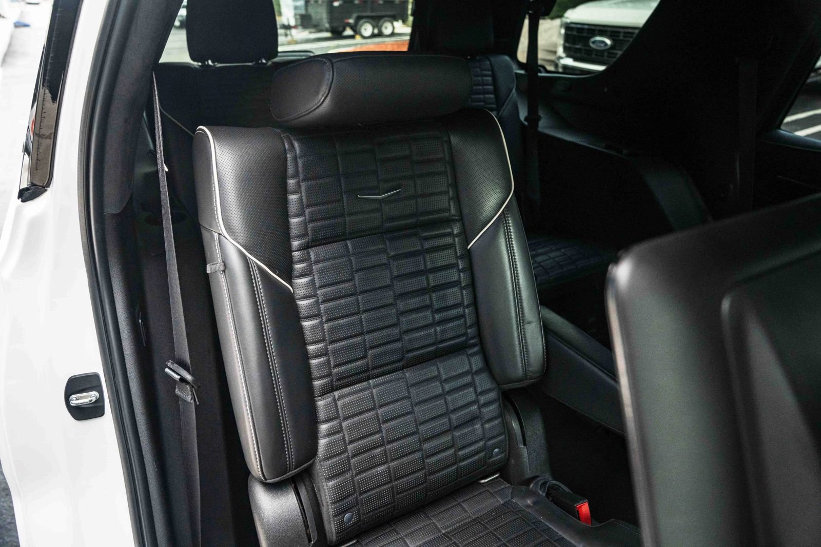 Used 2021 Cadillac Escalade Sport Platinum w/ LPO, ONYX Package AWD/4WD image 34