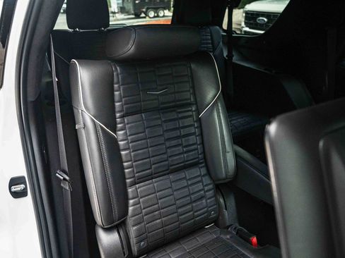 Used 2021 Cadillac Escalade Sport Platinum w/ LPO, ONYX Package AWD/4WD image 34