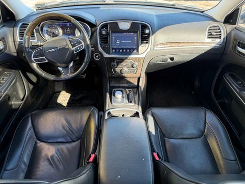 Used 2018 Chrysler 300 Limited w/ Safetytec Plus Group image 14