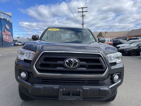 Used 2022 Toyota Tacoma SR5 image 5