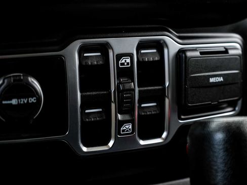 Used 2020 Jeep Wrangler Unlimited Sport S AWD/4WD image 25