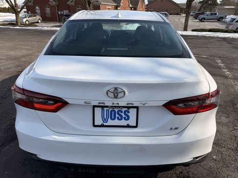 Used 2023 Toyota Camry LE image 4