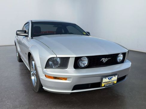 Used 2005 Ford Mustang GT RWD image 7