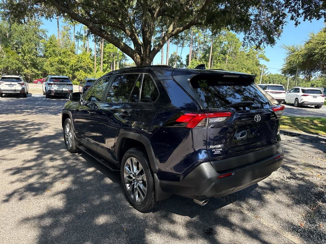 Used 2022 Toyota RAV4 XLE Premium FWD image 3