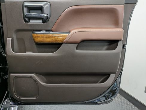 Used 2016 Chevrolet Silverado 2500 High Country w/ Duramax Plus Package image 25