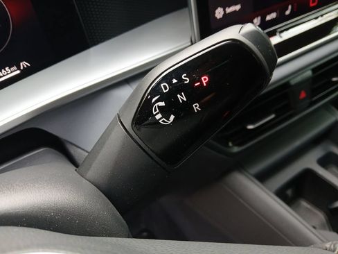 Used 2026 Volkswagen Tiguan SE R-Line AWD/4WD image 25