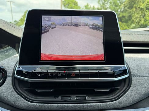 New 2025 Jeep Compass Latitude image 5