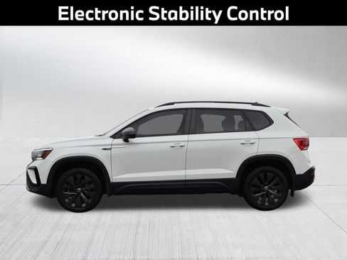 Used 2023 Volkswagen Taos S FWD image 5