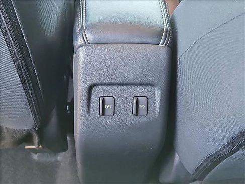 Used 2024 Nissan Kicks SR image 23