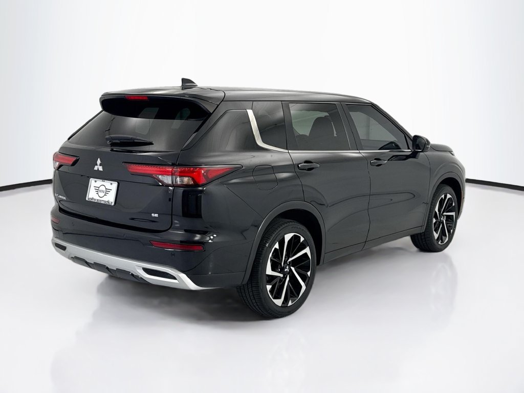 Used 2024 Mitsubishi Outlander SE FWD image 5