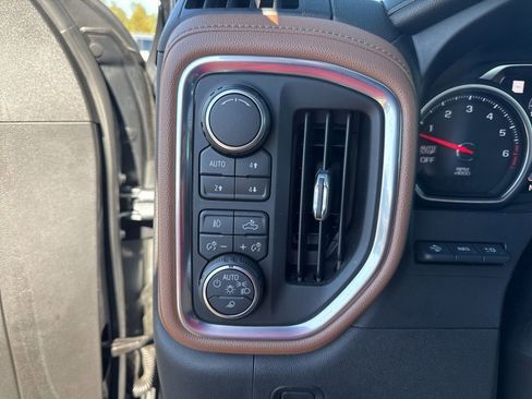 Used 2019 Chevrolet Silverado 1500 High Country w/ High Country Premium Package image 56