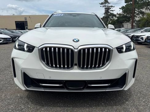 Used 2024 BMW X5 xDrive40i AWD/4WD image 2