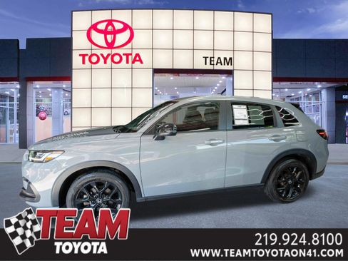 Used 2024 Honda HR-V Sport image 1