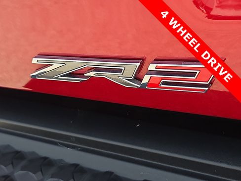 Used 2024 Chevrolet Colorado ZR2 w/ Safety Package AWD/4WD image 8