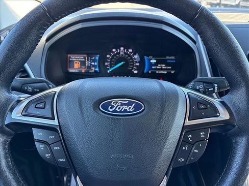 Used 2024 Ford Edge SEL image 16
