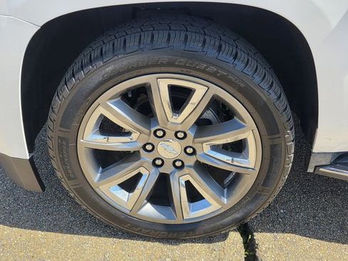 Used 2016 Chevrolet Suburban LTZ image 30