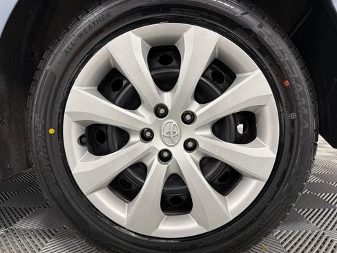 Used 2025 Toyota Corolla LE FWD image 24