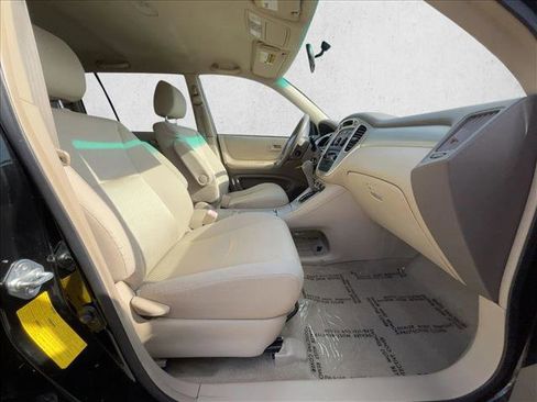 Used 2004 Toyota Highlander 2WD V6 image 21