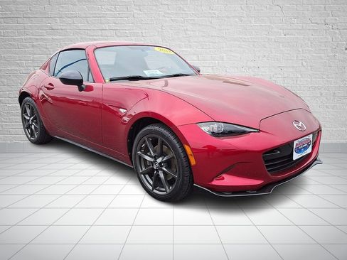 Used 2018 MAZDA MX-5 Miata RF Club RWD image 3