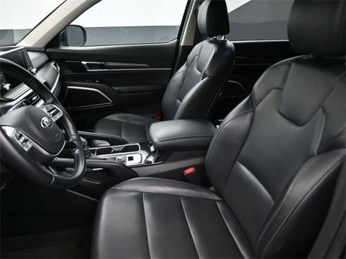 Used 2021 Kia Telluride S image 19