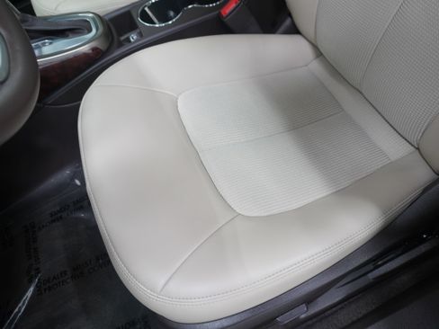 Used 2013 Buick Verano Convenience FWD image 12