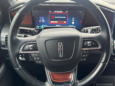 Used 2024 Lincoln Navigator Reserve image 13