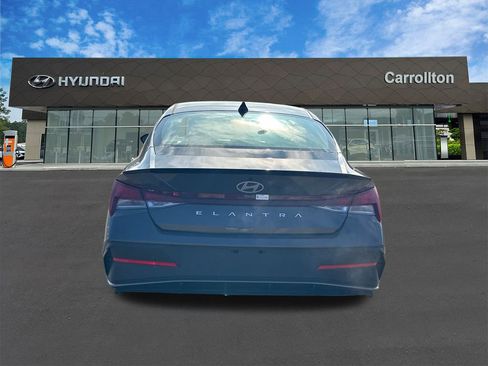 New 2025 Hyundai Elantra Sport image 6
