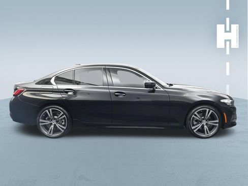 Used 2024 BMW 330i Sedan w/ Convenience Package RWD image 3