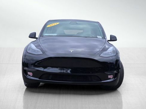 Used 2023 Tesla Model Y Performance AWD/4WD image 2