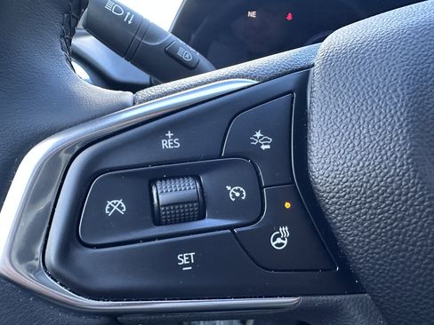 Used 2024 Chevrolet Trax LT w/ Driver Confidence Package image 16