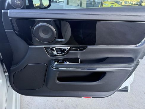 Used 2017 Jaguar XJ R-Sport image 26