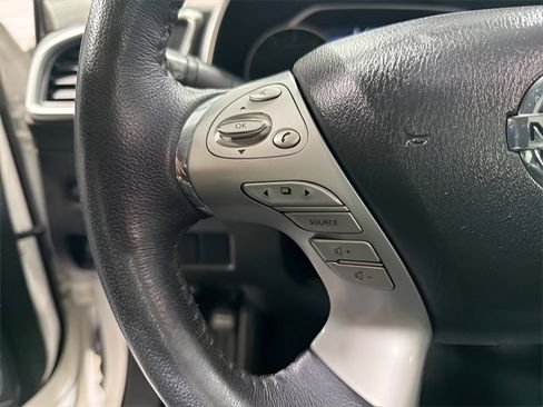 Used 2018 Nissan Murano SL w/ Moonroof Package image 17