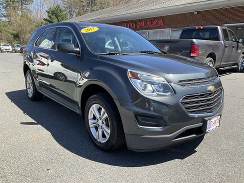 Used 2017 Chevrolet Equinox LS FWD image 3