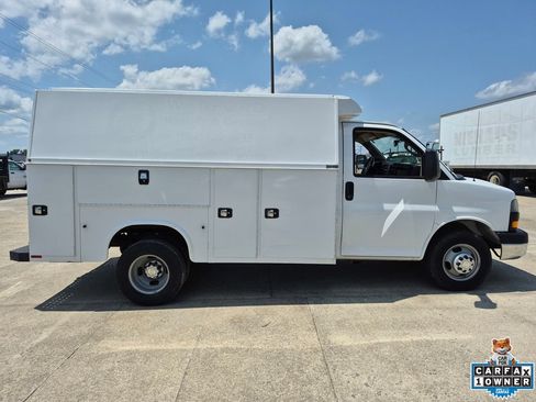 Used 2021 Chevrolet Express 3500 w/ Power Convenience Package RWD image 8