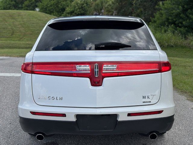 Used 2013 Lincoln MKT AWD image 8