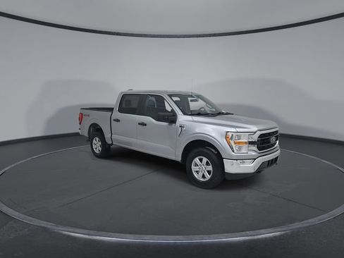 Used 2022 Ford F150 XLT w/ Trailer Tow Package AWD/4WD image 3
